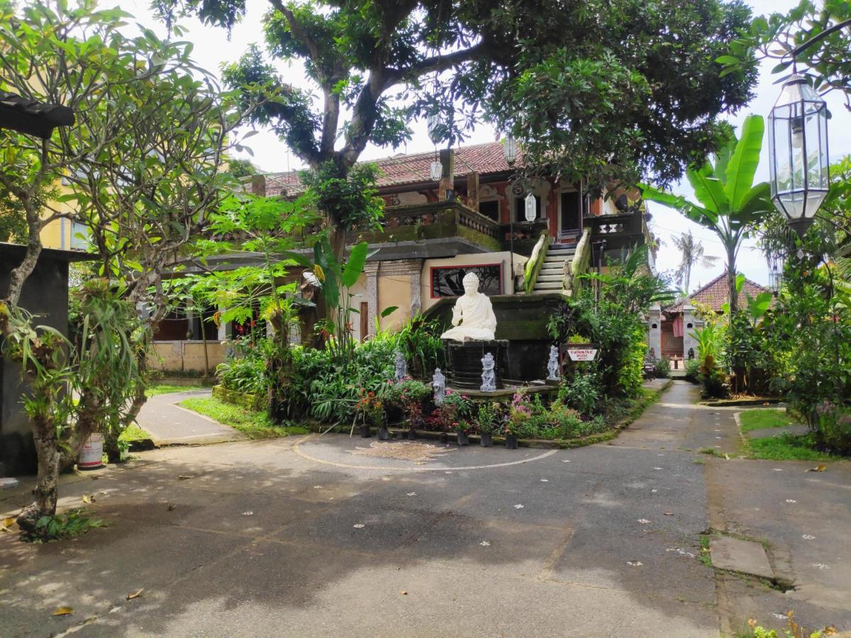 Oka Kartini Ubud Exterior photo
